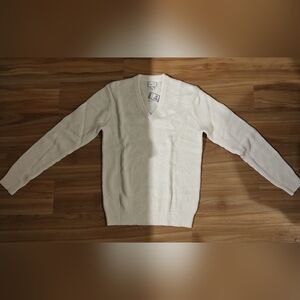 RW&CO. Men's Off-White Cream V-Neck Sweater